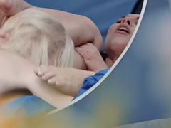 Блондинки, Пальцем, Лесбиянка, Лизание, На природе, Молоденькие, Сиськи