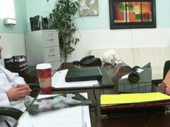 Grosser schwanz, Grosse titten, Besamung, Arzt, Hardcore, Milf, Öl, Muschi