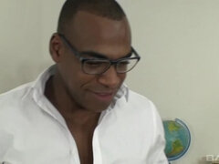 18 anos, Loiroa, Morena, Jato de porra, Facial, Interracial, Adolescente, Sexo grupal a três