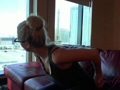 Bagno, Bionda, Fidanzata, Occhiali, Jeans, Piercing, Rasata, Tette