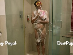 Enthousiasteling, Grote kont, Vrouw, Hd, Indisch, Interraciaal, Masturbatie, Douche