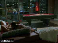 18, Stor pik, Pik sutte, Creme tærte, Imellem racer, Fisse, Ridning, Teenager