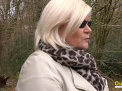 Blondi, Rintava, Pulska, Hd, Lesbo, Alusvaatteet, Luonnollinen, Nännit