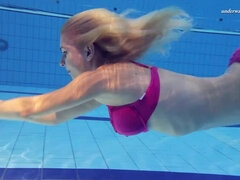 18 jahre, Blondine, Hd, Nackt, Pool, Öffentlich, Jungendliche (18+), Unter wasser