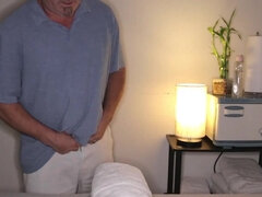 Sucer une bite, Brunette brune, Branlette thaïlandaise, Hard, Massage