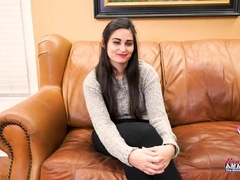 Állásinterju, Gesztenyebarna, Szájba élvezés, Ondó fröcskölés, Pénisz, Hd, Szopás, Nedves