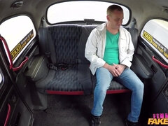 Gros seins, Blonde, Sucer une bite, Voiture, Gorge profonde, Nénés