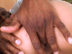 Popó, Gesztenyebarna, Ondó fröcskölés, Farmernadrág, Óriási, Természetes mellek, Lovaglás, Szoros