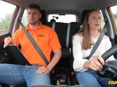 Bambino, Grande cazzo, Pompino, Macchina, Gola profonda, Europea, All'aperto, Tette