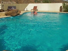 Amateur, Sucer une bite, Couple, Mature, Seins naturels, Piscine, Sous marin