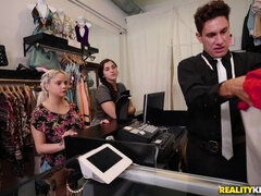 Жопа, Собачьи, Натуральные сиськи, Пирсинг, Киски, Реалити, Бритые, Сиськи