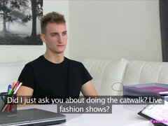 Bløtkake, Føtter, Hunn, Fetisj, Runke, Slikking, Kontor, Fitte