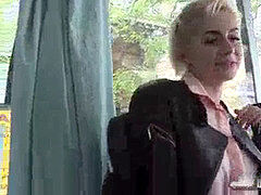 Masáž, Na verejnosti