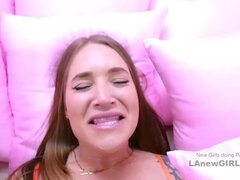 Cock sucking xxx with enticing fancy woman from LA New Girl