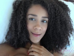 Velike joške, Črnke, Fafanje, Girlfriend, Dekle drka tiča, Laktacije, Orgazem, Majhen