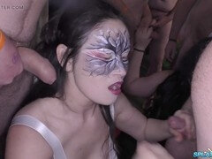 Bella grossa formosa, Bukkake, Compilation, Schizzo di sborra, Sesso di gruppo, Sega, Maschera, Mamma che vorrei scoparmi