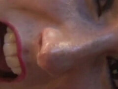 Grosse titten, Blondine, Braunhaarige, Dildo, Faustfick, Lesbisch