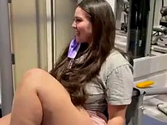 Amateur, Tetas grandes, Mamada, Corrida, Gimnasio, Sexo duro, Interracial, Latina