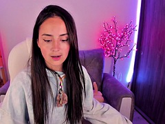 Kotě, Brunetka, Dildo, Masturbace, Sólo, Teenka, Kozičky, Hračky