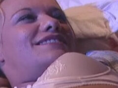 フェラチオ, イく瞬間, 女, 指いじり, なめる, 天然, 剃毛, ティーン