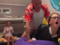 항문핥기, 오랄섹스, 도기스타일, 얼굴에, 핑거링, 야외의, 보지, 쓰리섬