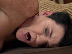 Isot tissit, Suihinotto, Kyrpä, Nukke, Peli, Mummo, Suudella, Vanhempi