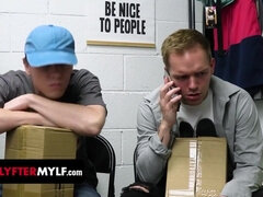 Blondinka, Umazan, Doggystyle, Gagging, Hardcore, Pisarna, V javnosti, Resničnost