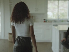 Amerikai, Cumizás, Csizmák, Fétis, Fajok közötti, Csókolózás, Nyalás, Természetes mellek