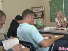 Kont, Grote mammen, Pijpbeurt, Lul, Handbeurt, Schoolmeisje, Sokken, Tiener