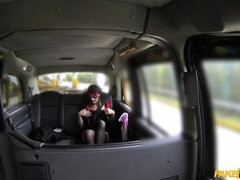 Amatőr, Anális szex, Gépkocsi, Ondó fröcskölés, Kutya póz, Ujjazás, Nyalás, Segg falás