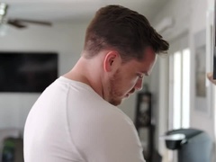 Blondinka, Doggystyle, Lizanje, Služkinja, Naravne joške, Muco