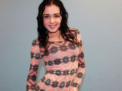 Brunette brune, Doigter, Branlette thaïlandaise, Lingerie, Masturbation, Pov, Maigrichonne, Nénés