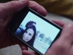 Blondi, Mekko, Facesitting, Suudella, Lesbo, Nännit, Ulkona, Pikkarit