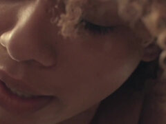 Amatőr, Eszetlen, Ébenfekete, Fajok közötti, Leszbikus, Meztelen, Nuni, Begyek