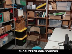 Afpersing, Sperma shot, Hondjeshouding, Sperma in gezicht, Hd, Politie, Mager, Tiener