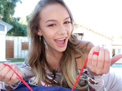 Anal, Blondine, Hundestilling, Give finger, Håndjob, Barberet, Mager, Teenager