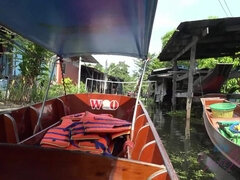 Džíny, Venku, Drobounká, Pička, Vyholené, Vyhublá, Kouření, Odstraňování