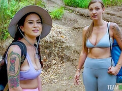 Duży tyłek, Duży kutas, Duże cycki, Obciąganie, Brunetka, Styl na pieska, Kobiety mężczyzna, Chudy