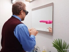 Cuarto de baño, Polla, Consolador, Enorme, Besar, Tetas naturales, Ducha, Juguetes