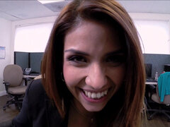 Amatőr, Gesztenyebarna, Ondó fröcskölés, Arcra élvezés, Kőkemény, Maszti, Természetes mellek, Begyek