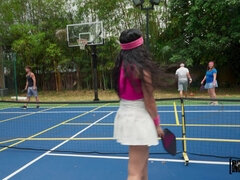 Pompino, Pisello, Grassa, Pubblico