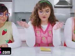 18 años, Culo grande, Club, Estilo perrito, Corridas faciales, Grupo, Realidad, Estudiante