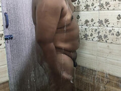 Romantic Dance with Bathing Show