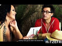 Rjavolaska, Doggystyle, Dekle drka tiča, Milf, Zunaj, Hlačke, Tetovaže, Voajer