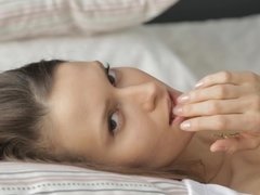 Brunetka, Spodná bielizeň, Masturbácia, Stockings