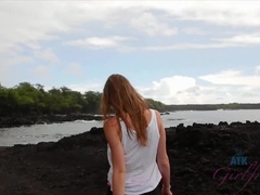 Blondynka, Palcówka, Ekshibicjonizm, Dziewczyna, Orgazm, Na wolnym powietrzu, Publiczny, Cipka