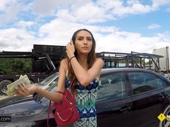 Bruinharig, Sperma shot, Sperma in gezicht, Latijnse vrouw, Buiten, Openbaar, Realiteit