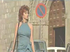 Velike joške, Rjavolaska, Fetiš, Milf, V javnosti, Retro