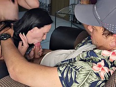 Amatör, Stor kuk, Stora tuttar, Avsugning, Sperma shot, Milf, Suger, Trekant