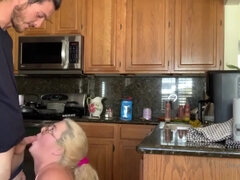 Crazy Sex In Kitchen - Amateur Mom Sex